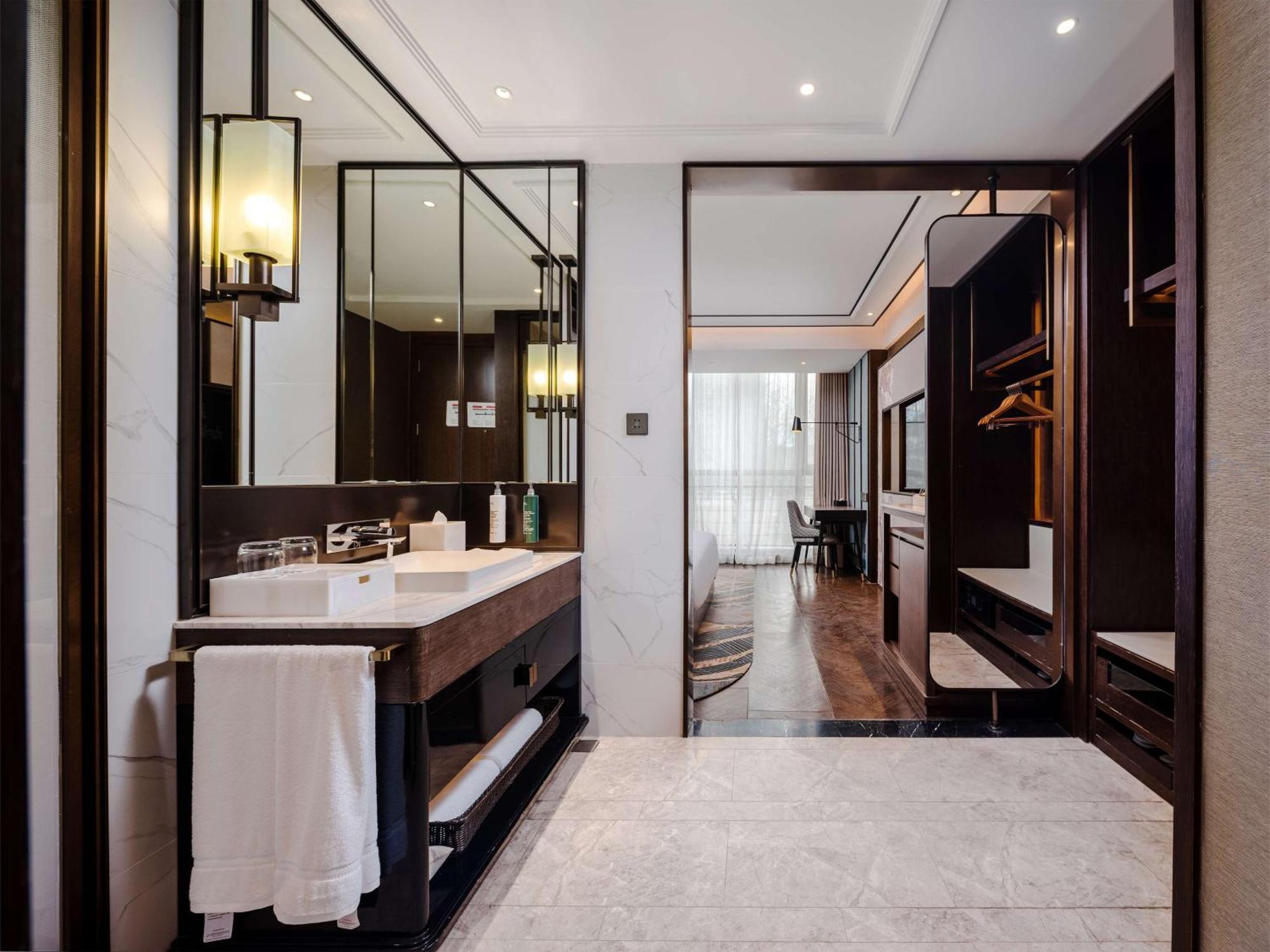 Hilton Garden Inn Beijing Guomao Zewnętrze zdjęcie